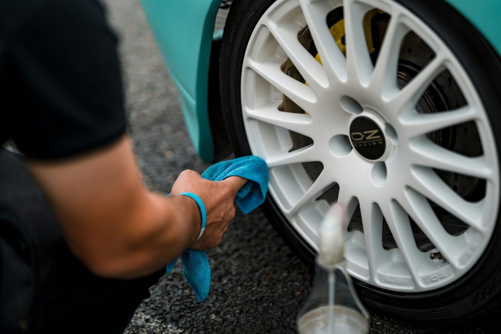 Felgenpflege im Winter – Pulverbeschichtung oder Keramik-Coating